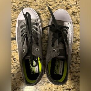 Converse chuck Taylor like new 7.5 5.5
